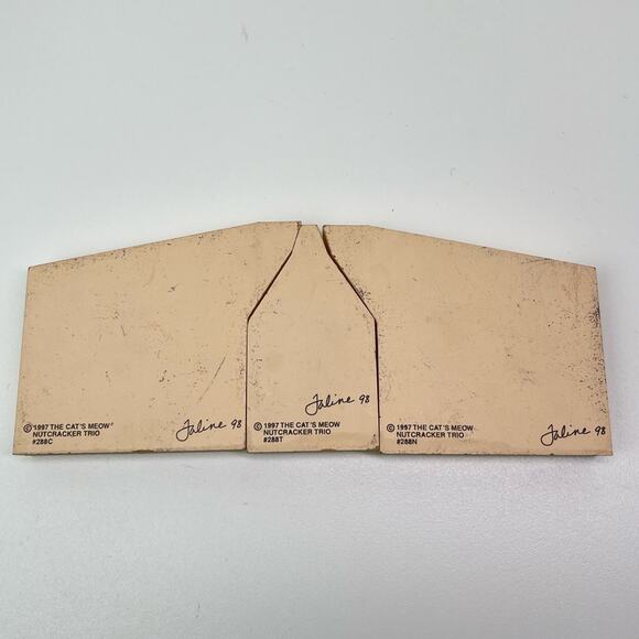 Vintage 1997 The Cat's Meow Nutcracker 3 Piece Wood Christmas Shelf Sitters - Picture 4 of 13